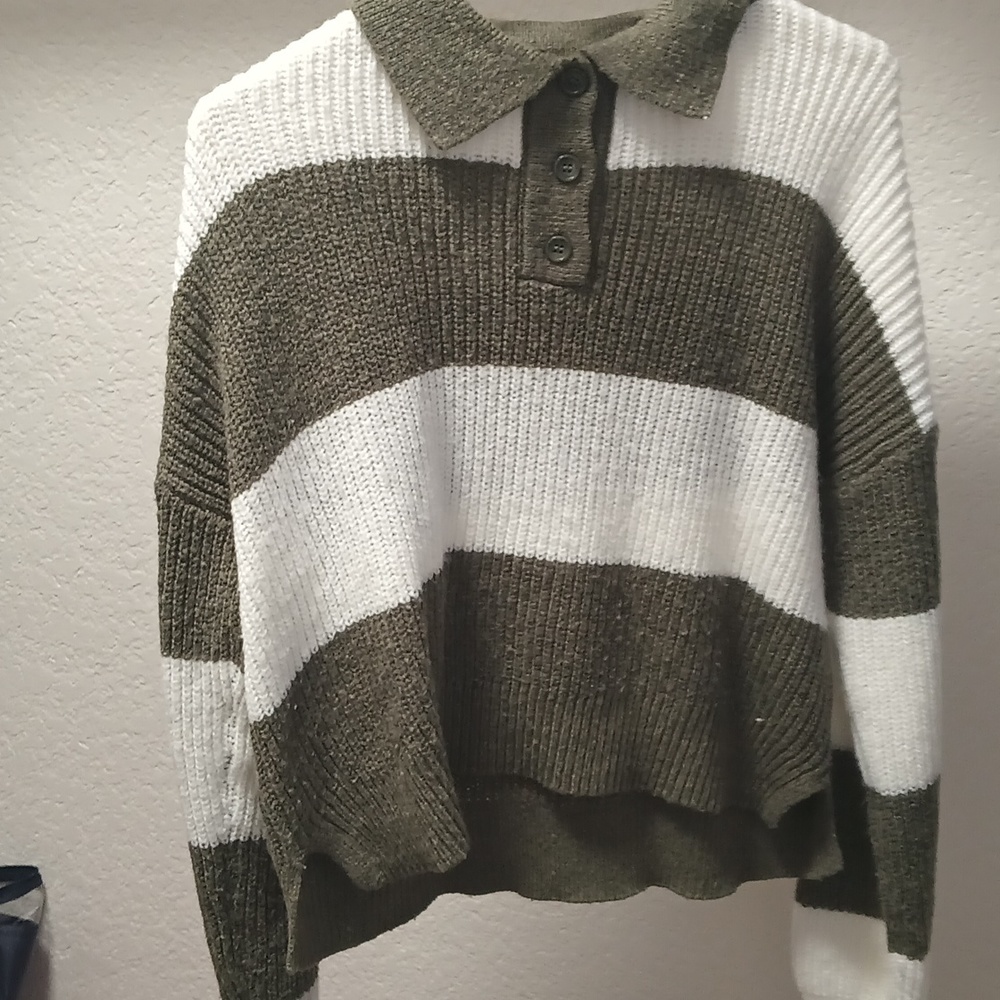 Long sleeve crop top